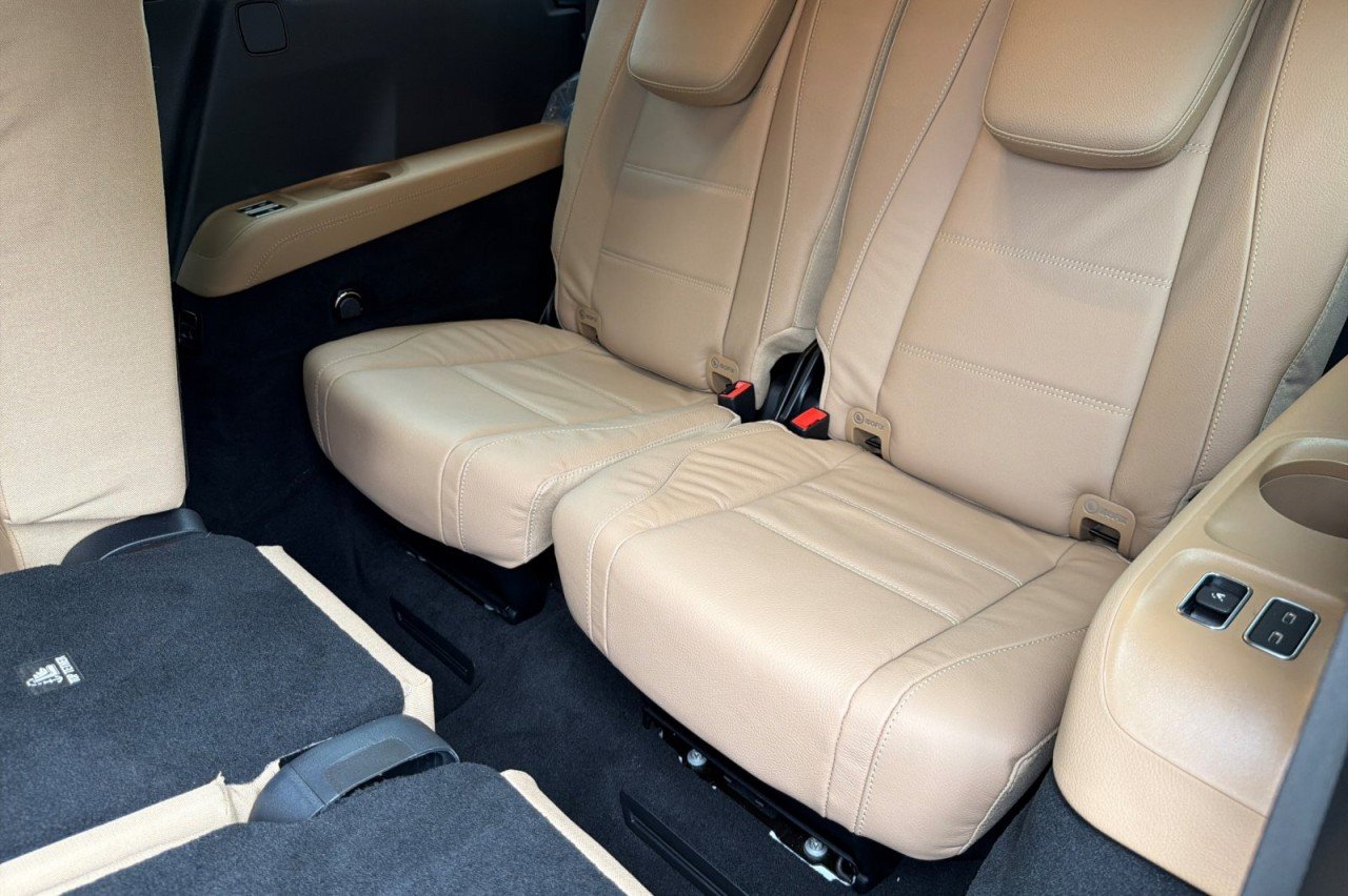 New 2026 Polar White Mercedes-Benz GLS 450 4MATIC® SUV image 14