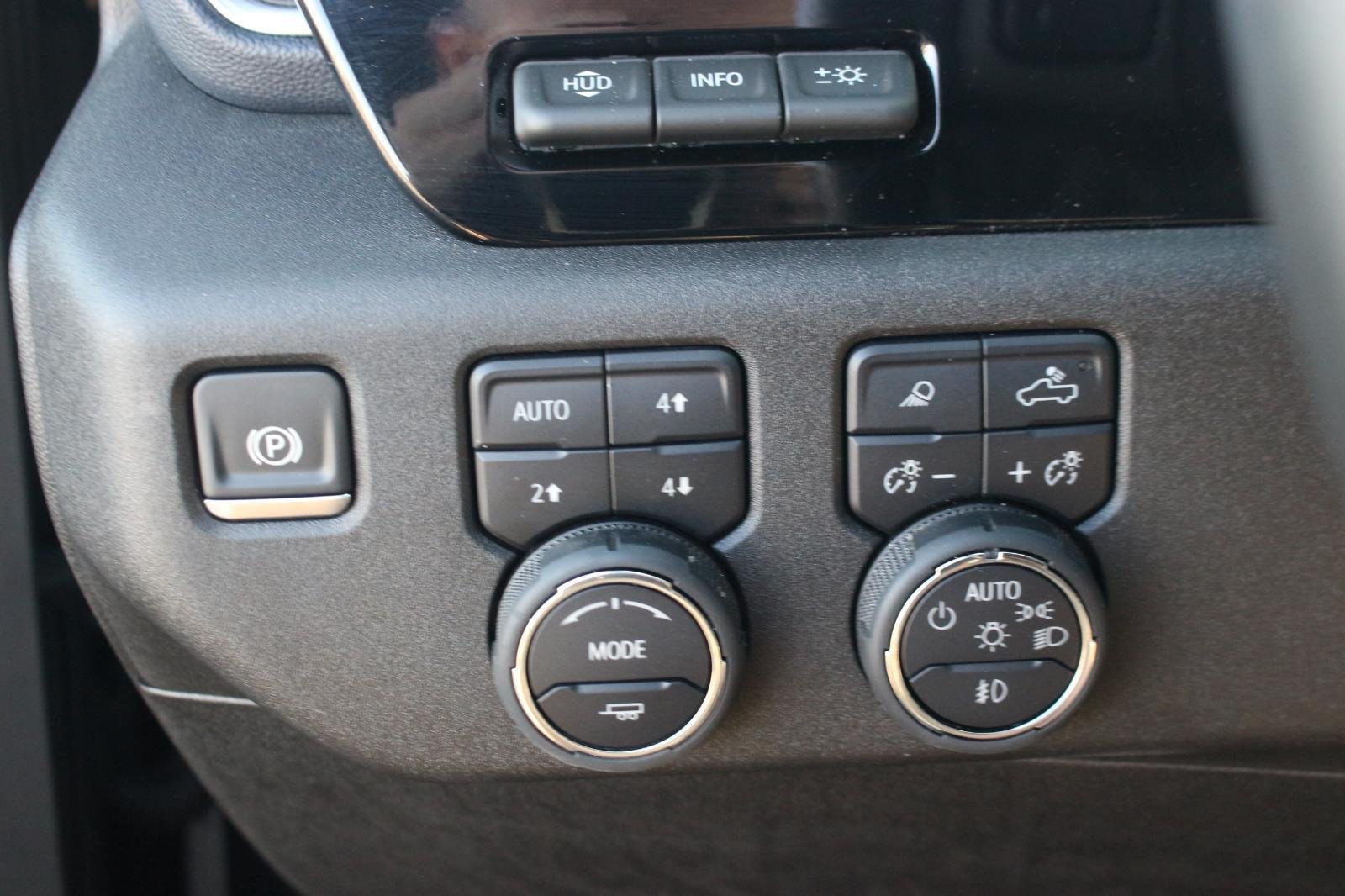 Used 2025 Black Chevrolet High Country image 33