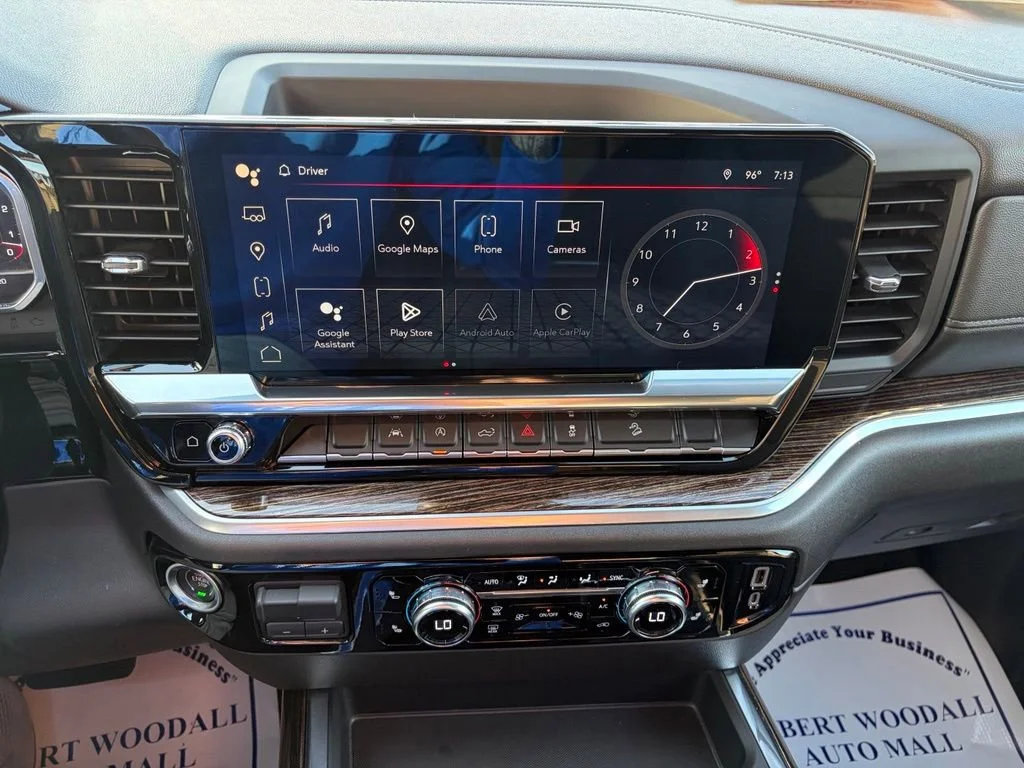 Used 2022 Titanium Rush Metallic GMC Elevation image 21