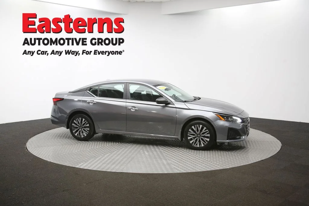 Used 2024 Gray Nissan 2.5 SV image 45