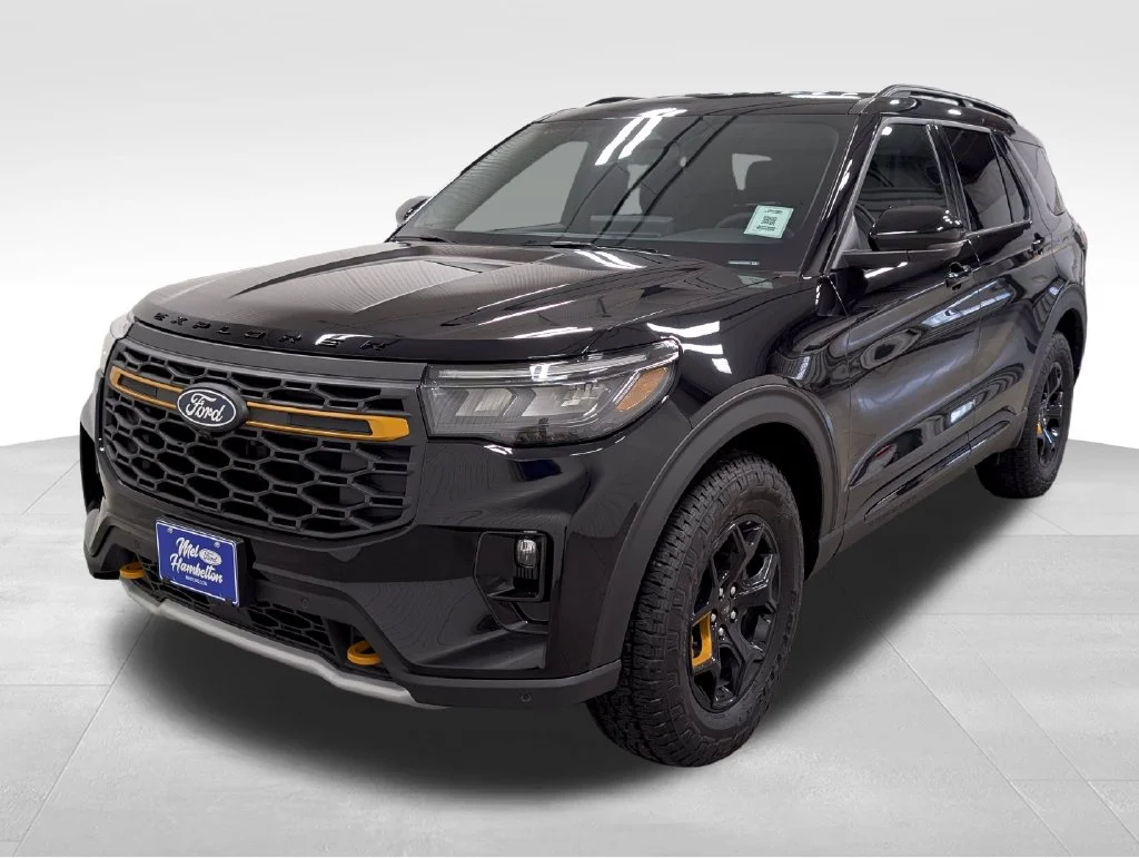 New 2027 Agate Black Metallic Ford Tremor® image 17