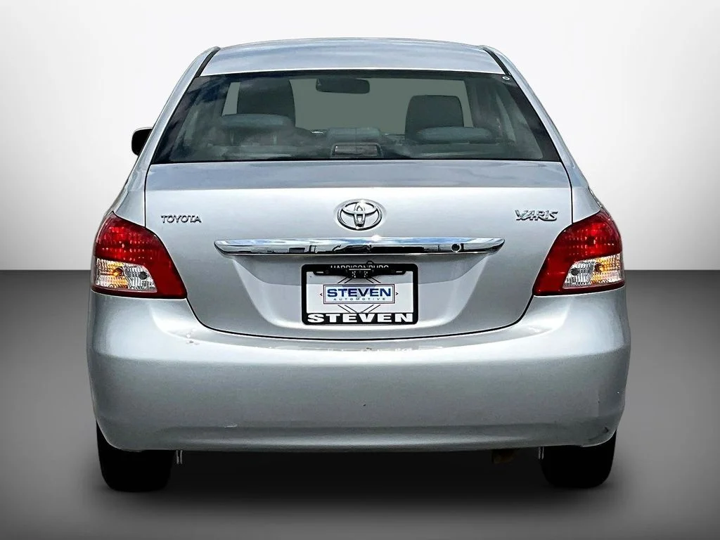 Used 2010 Silver Toyota Base image 5