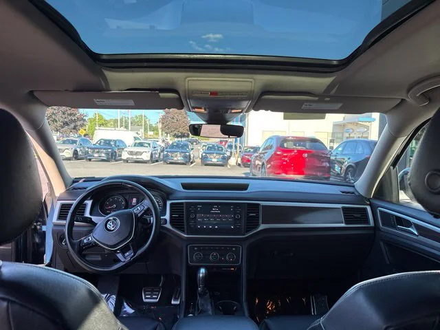 Used 2019 Blue Volkswagen 3.6L V6 SE image 16