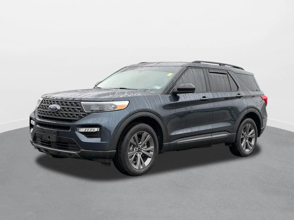Used 2024 Stone Blue Ford XLT image 1