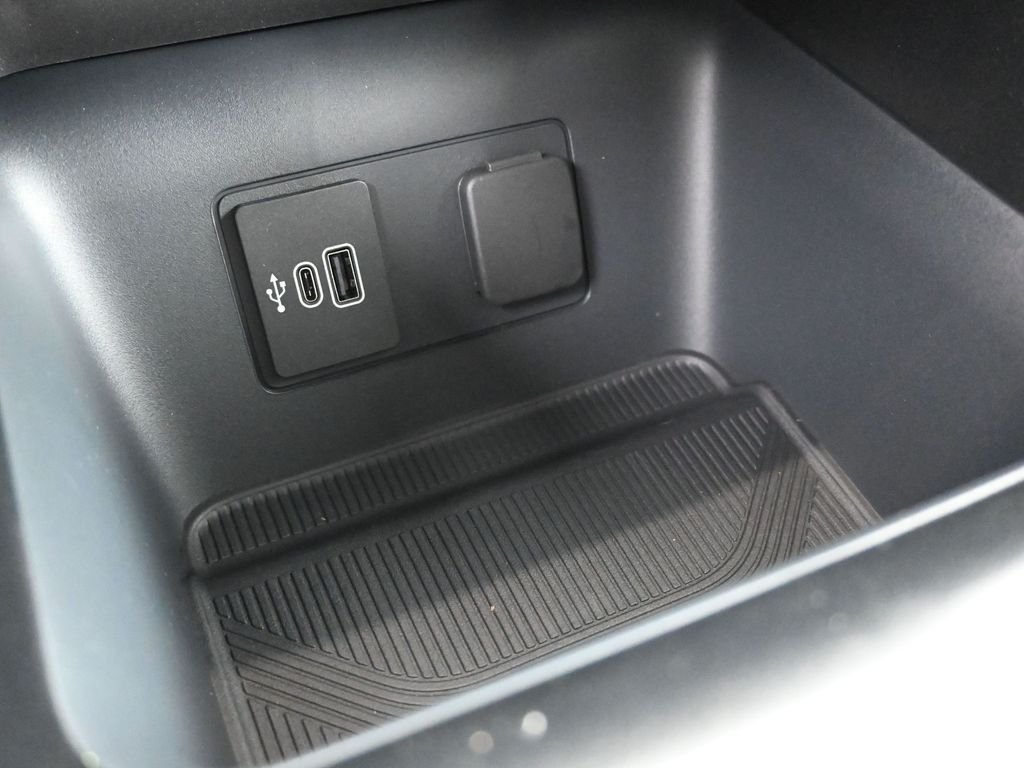 New 2026 Carbonized Gray Metallic Ford Active image 17