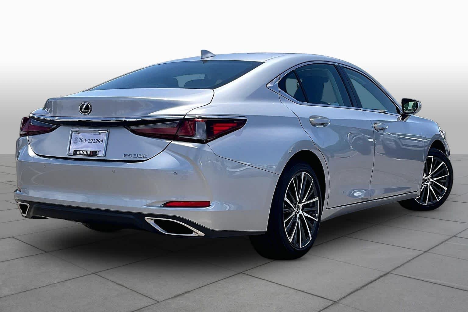 Used 2025 Iridium Lexus  image 12