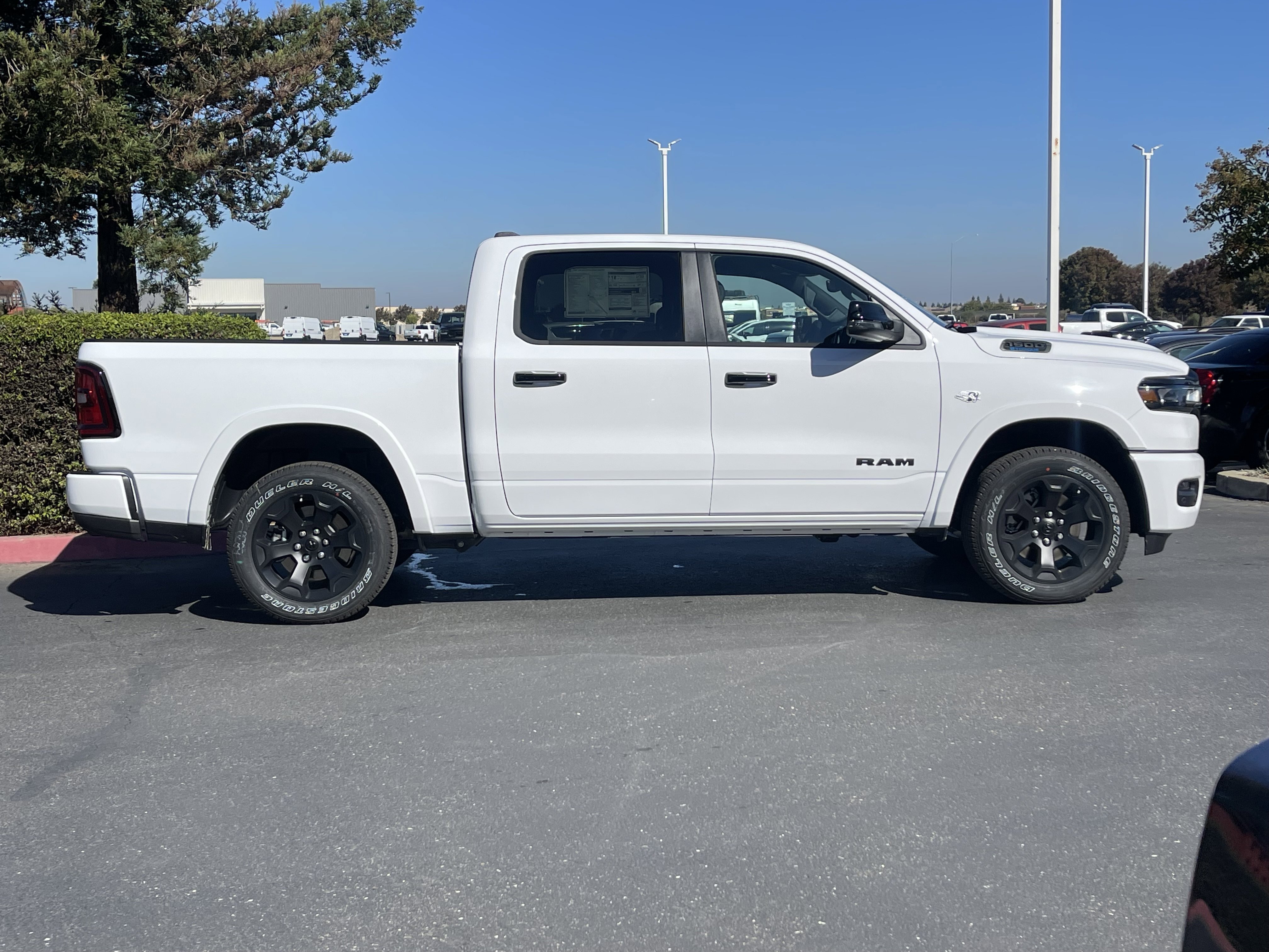 New 2026 Bright White Clear-Coat Exterior Paint RAM Big Horn/Lone Star image 7