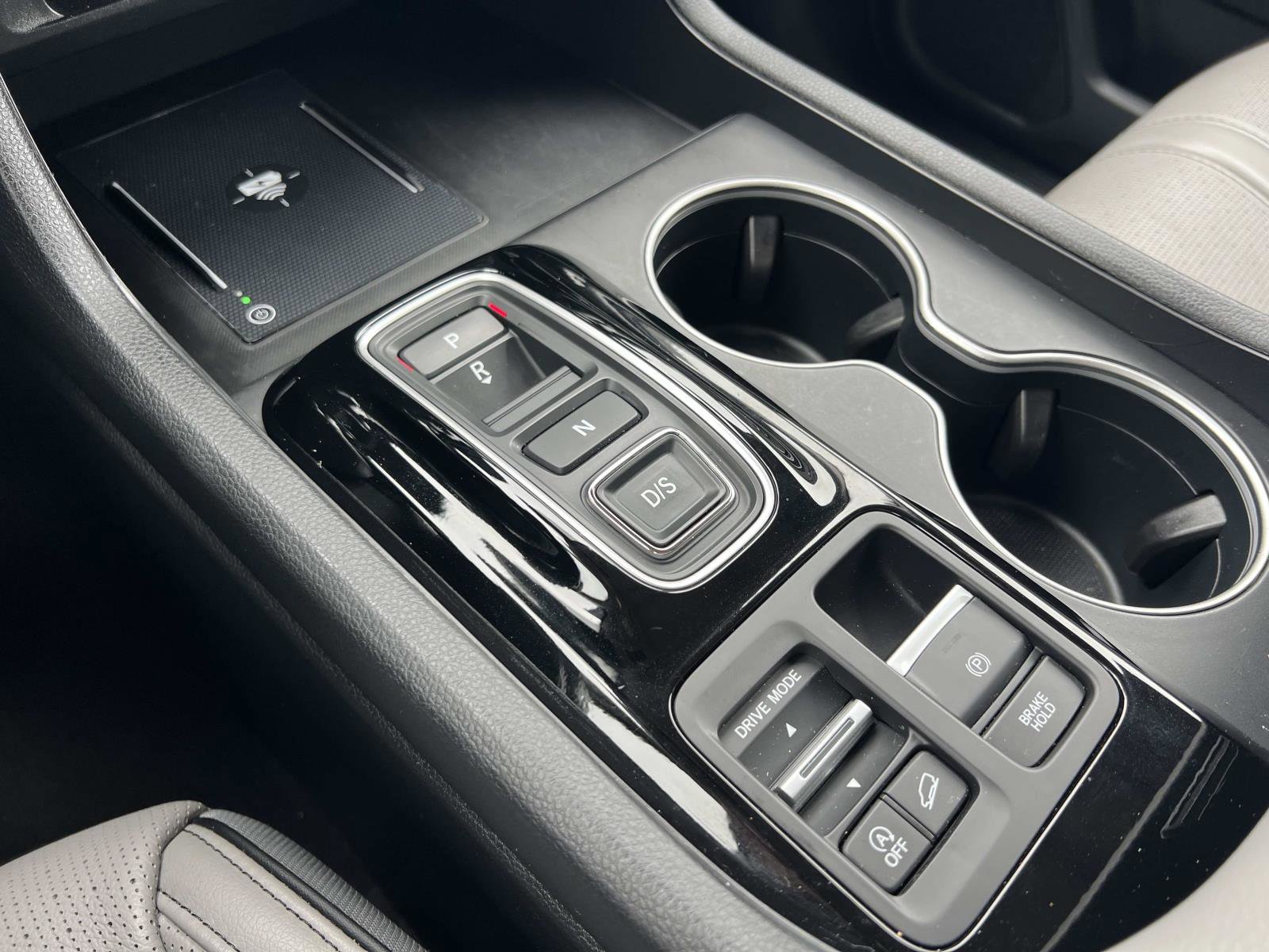 2024 Honda Pilot Elite - Photo 18