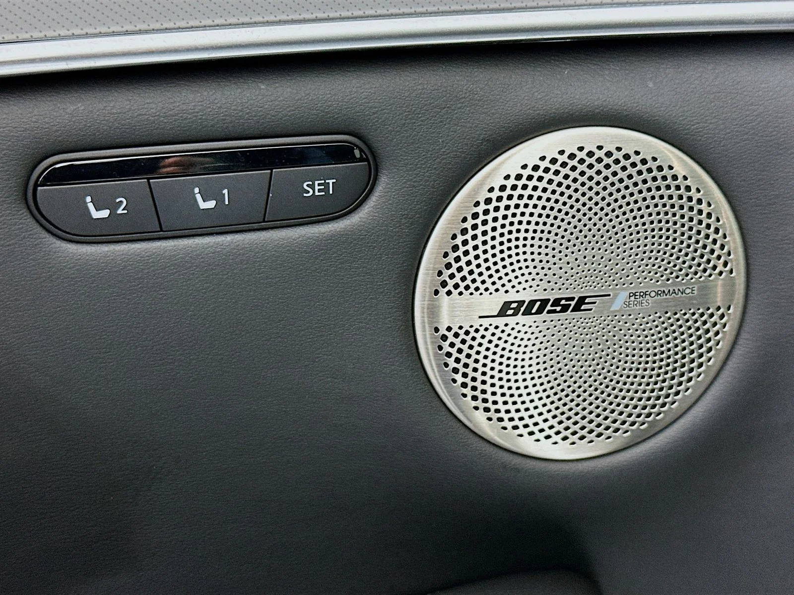 2025 INFINITI QX55 Essential - Photo 19