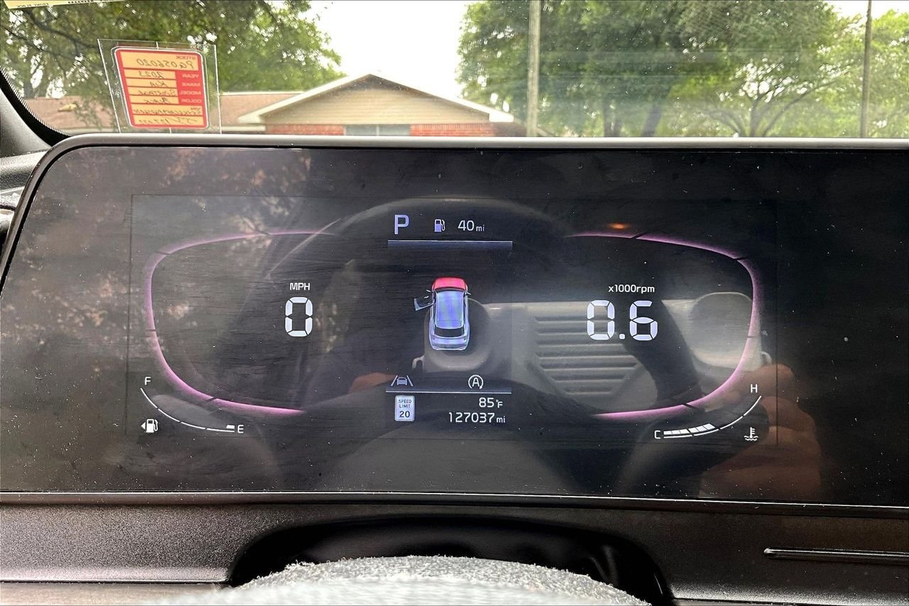 Used 2023 Black Kia X-Line image 12