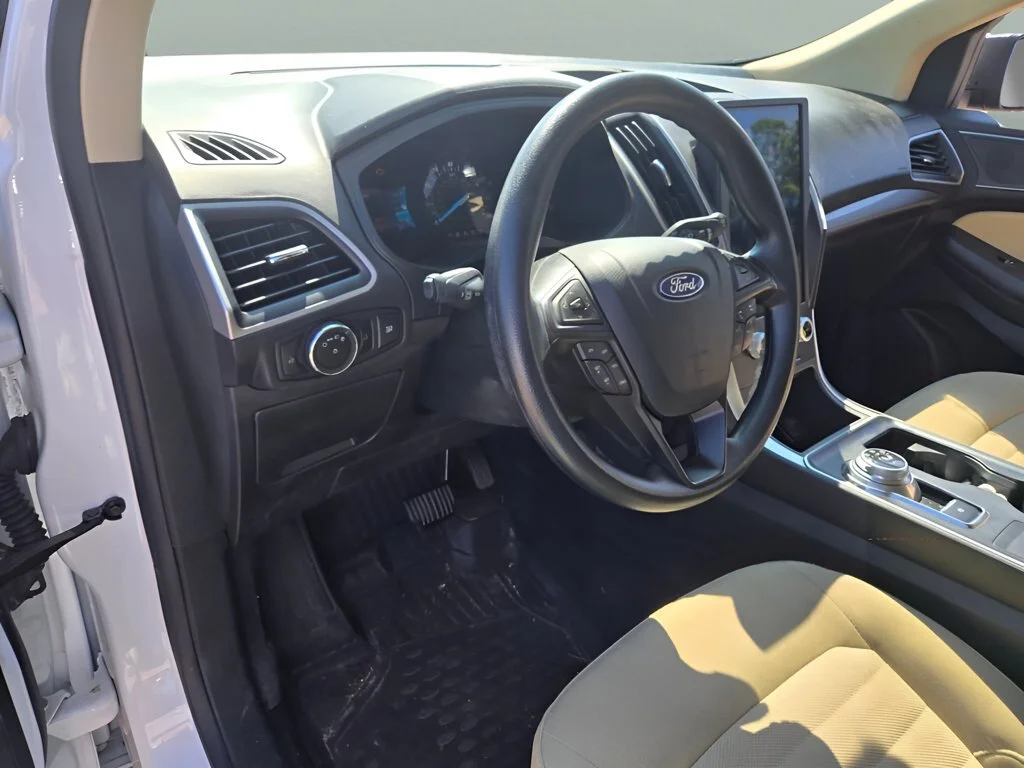Certified Used 2023 White Ford SE image 16