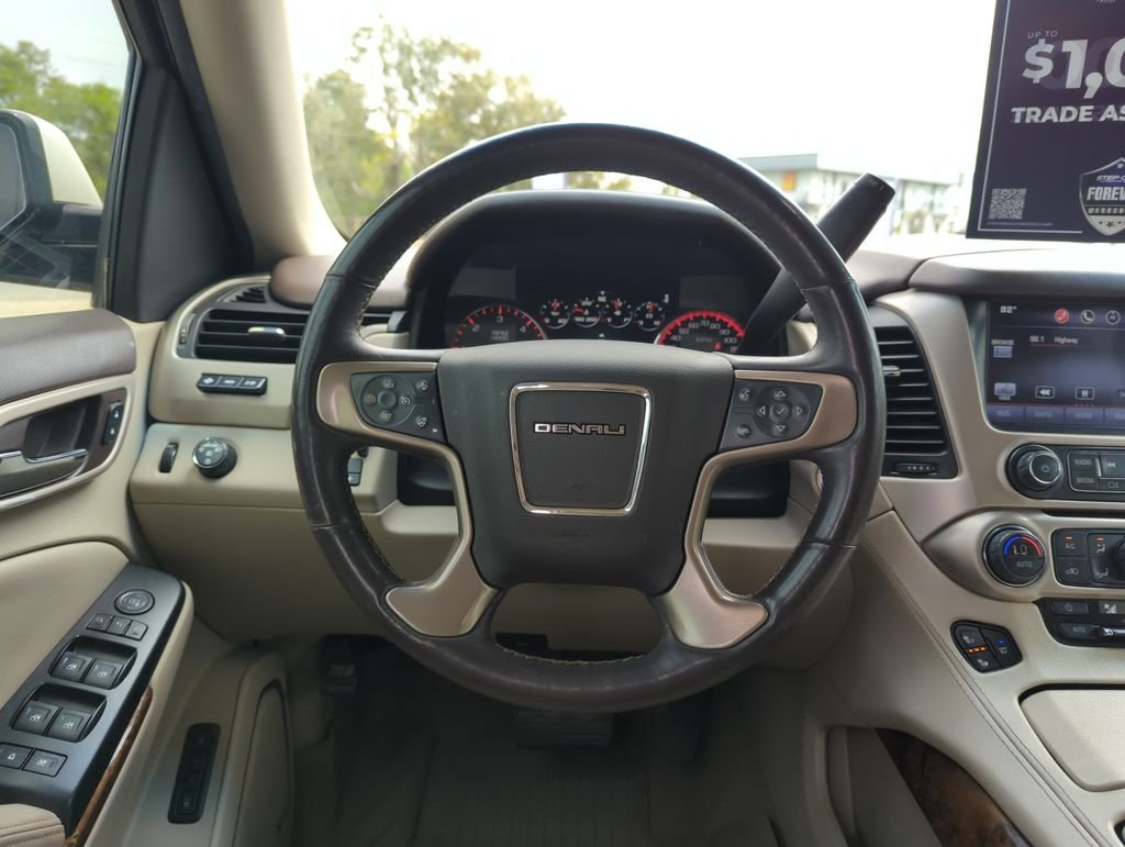 Used 2015 White GMC Denali image 17