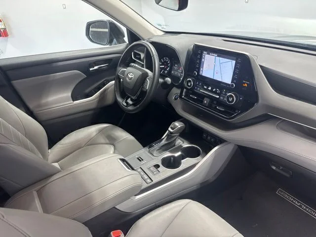 Used 2021  Toyota XLE image 30