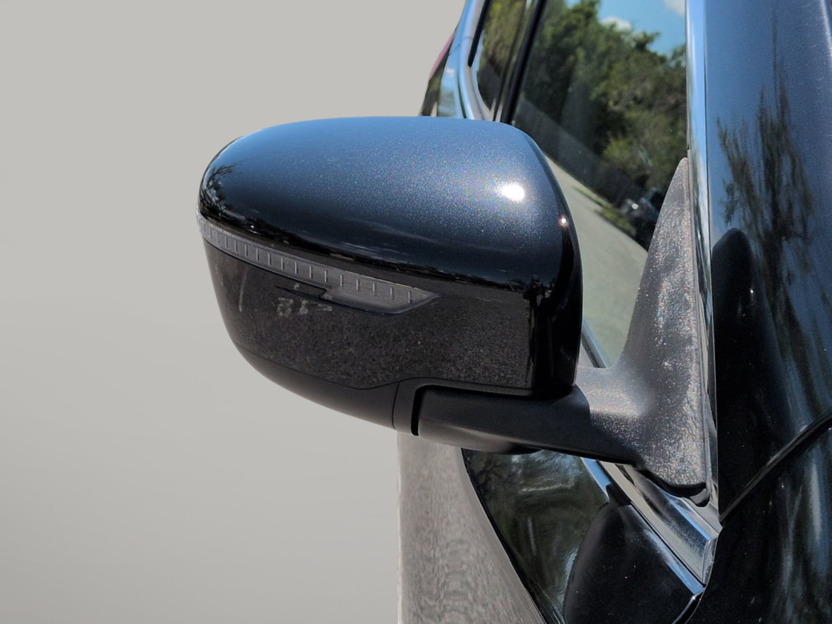 Used 2020 Magnetic Black Pearl Nissan SV image 14