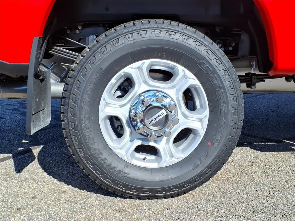 2026 Ford F-350 Super Duty XLT - Photo 8