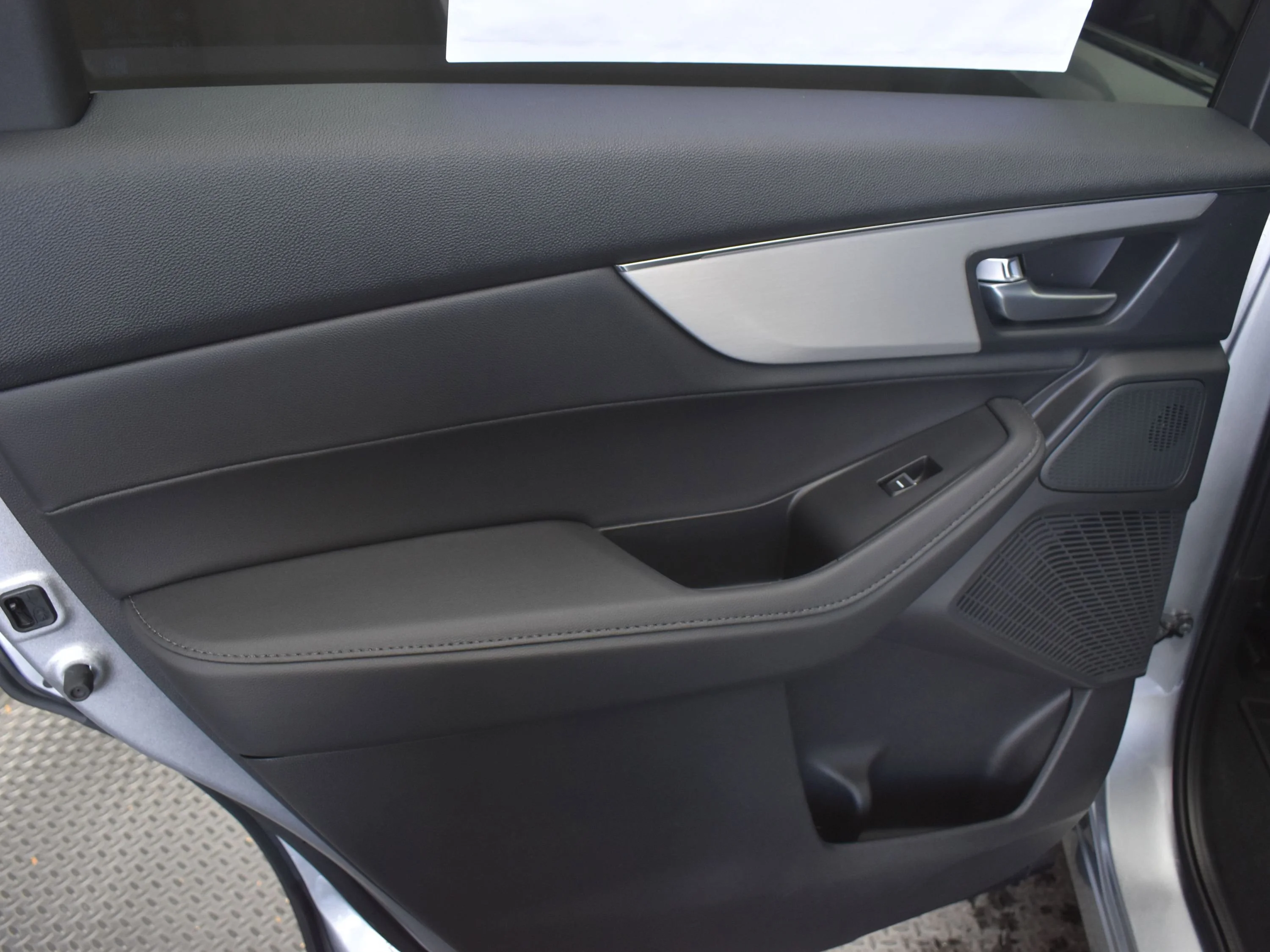 New 2026 Solar Silver Metallic Acura 4MDX image 23