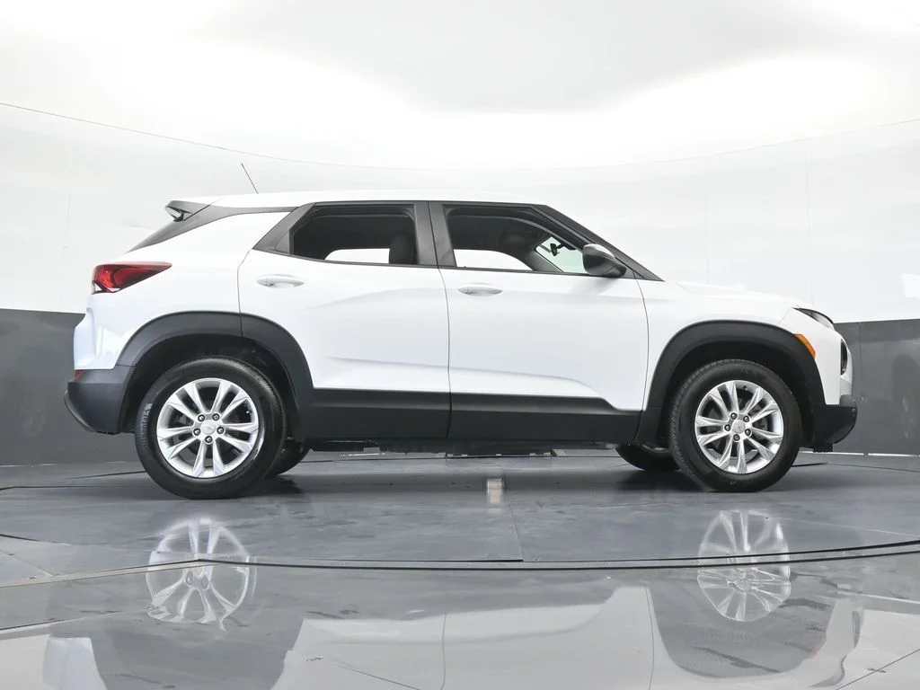 Used 2023 Summit White Chevrolet LS image 55