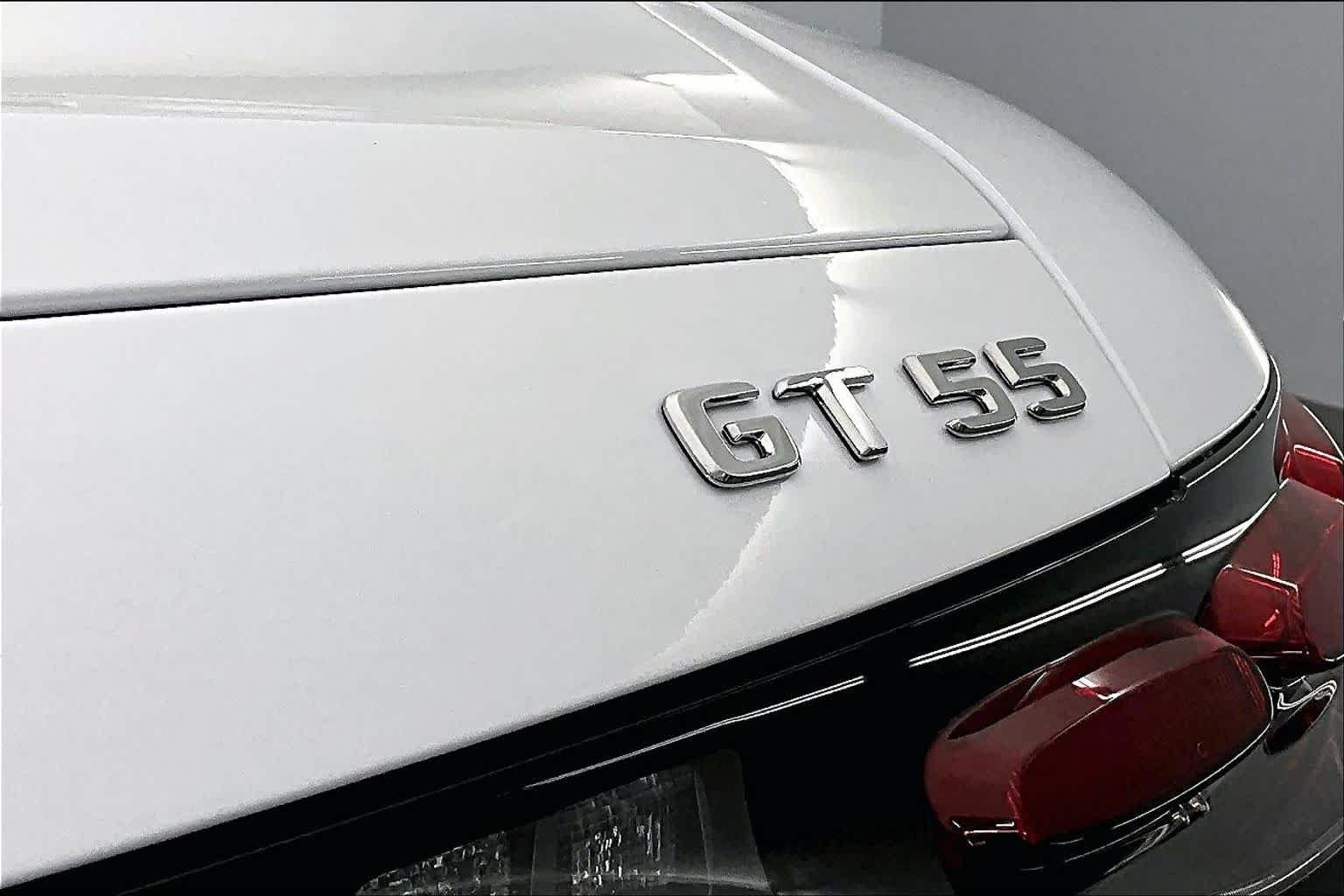 New 2026 MANUFAKTUR Moonlight White Metallic Mercedes-Benz AMG® GT 55 Coupe image 7