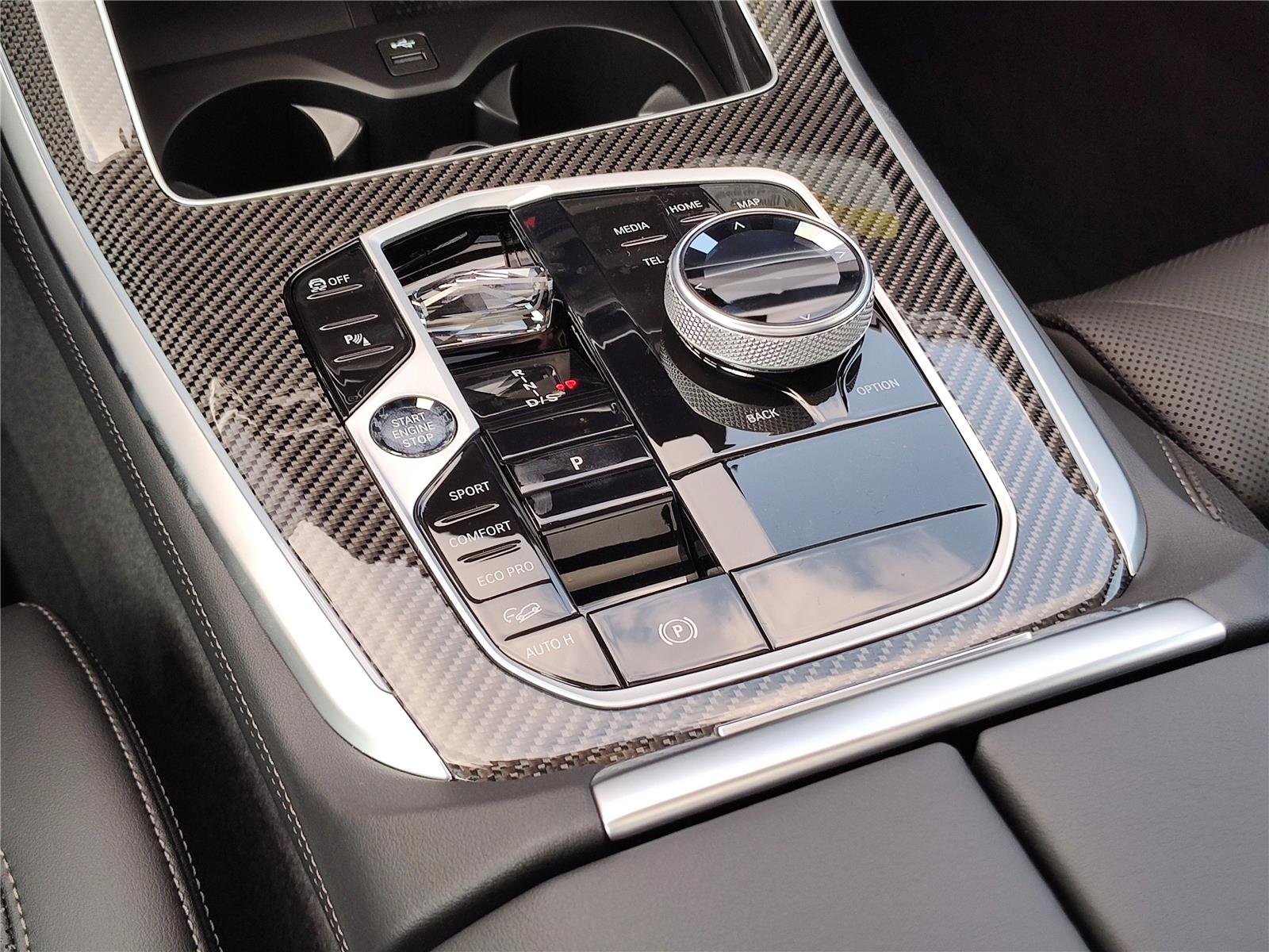 New 2026 Skyscraper Grey Metallic BMW sDrive40i image 10