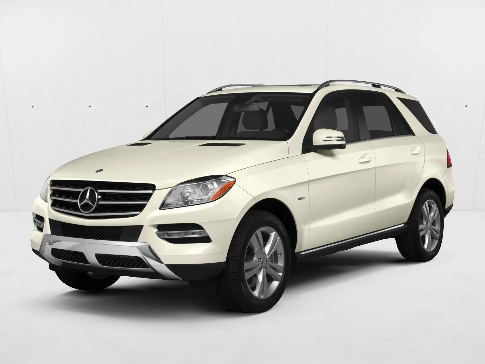 Used 2015  Mercedes-Benz ML 350 image 1
