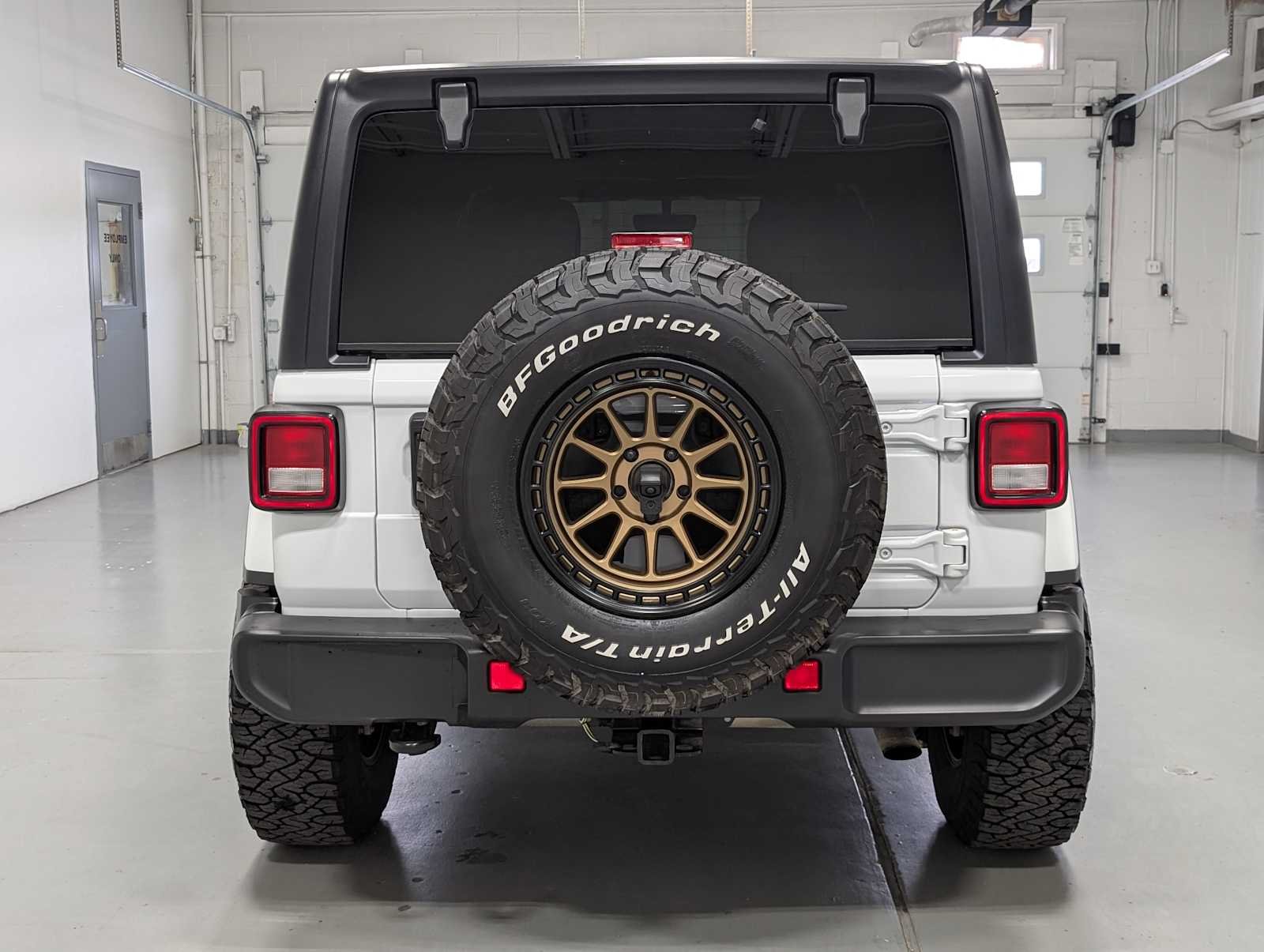 2022 Jeep Wrangler Unlimited Sahara - Photo 9