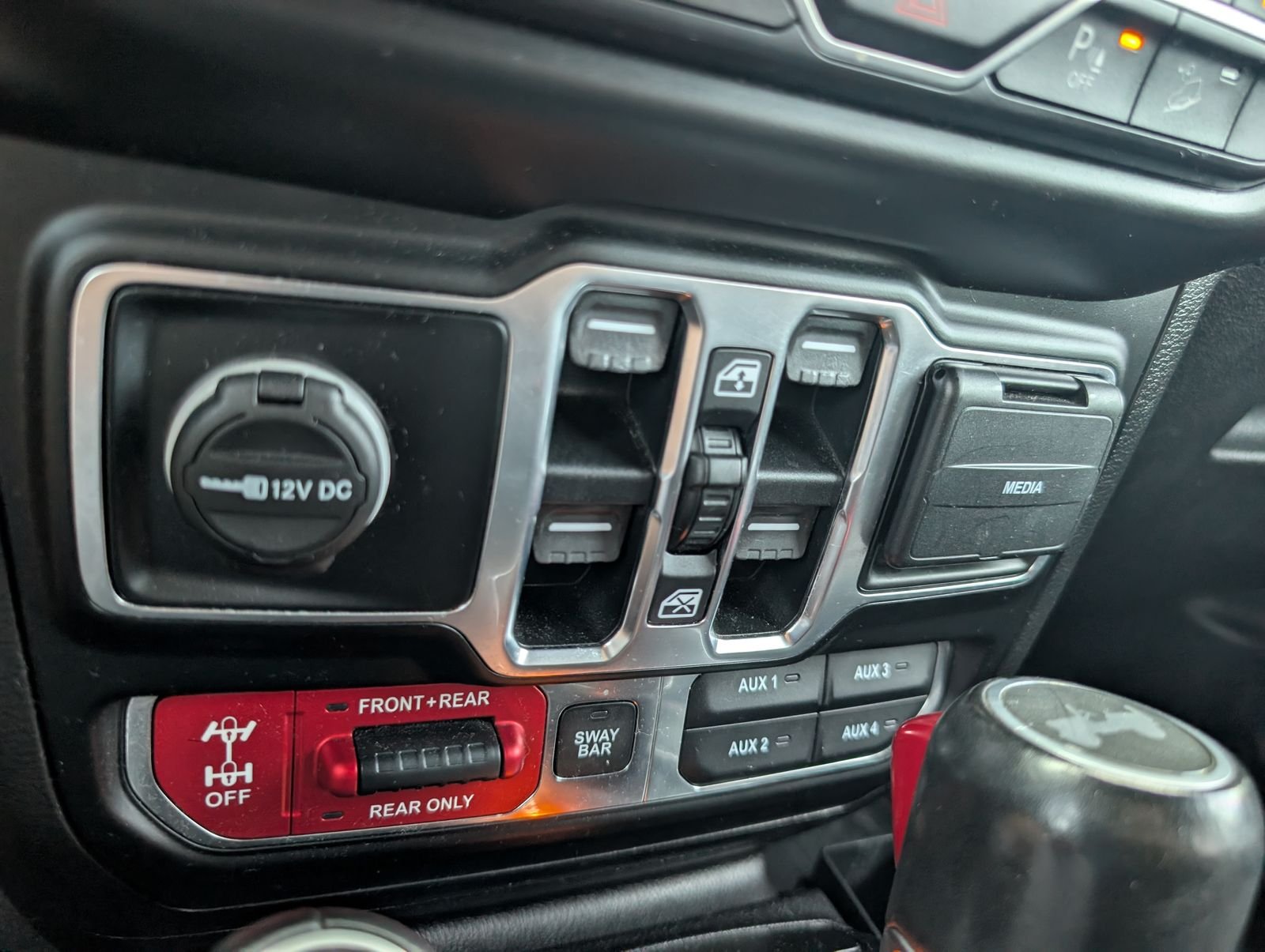 Used 2020 Black Jeep Unlimited Rubicon image 13