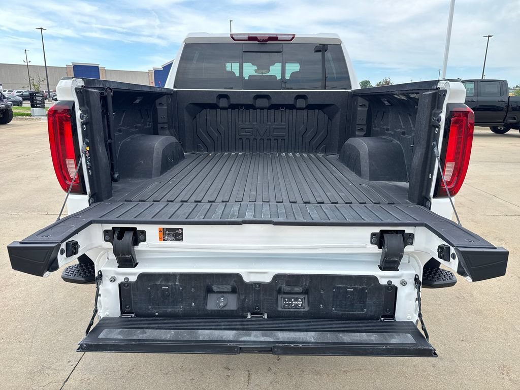 Used 2024 White Frost Tricoat GMC Denali Ultimate image 7