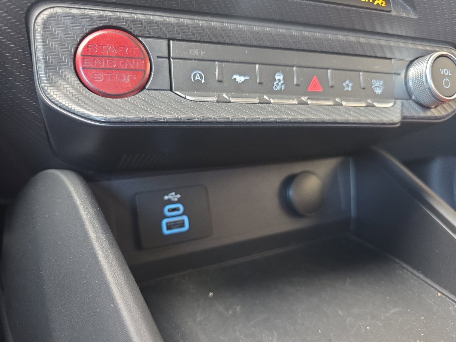 2025 Ford Mustang EcoBoost Premium - Photo 19