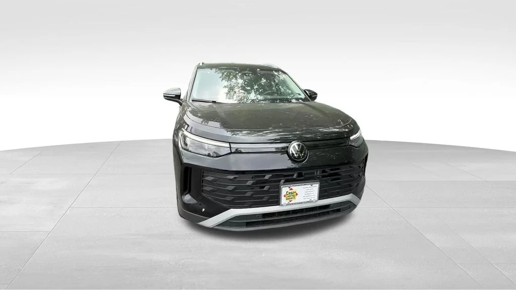 New 2026 Deep Black Pearl Volkswagen SE image 10