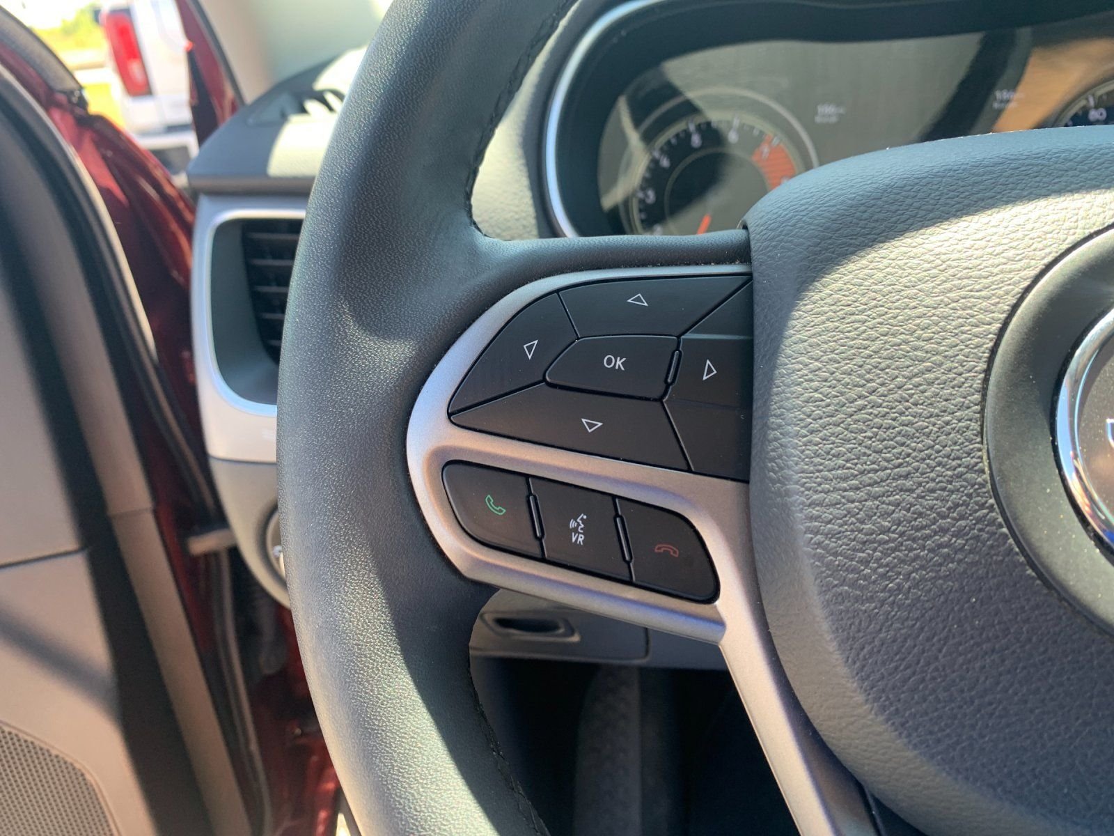 Used 2021 Red Jeep Latitude Lux image 26