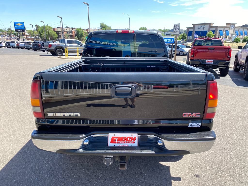 Used 2002 Onyx Black GMC SLE image 4