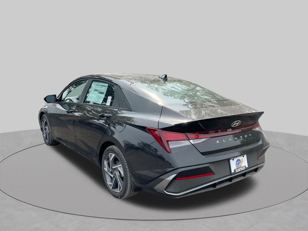 2025 Hyundai Elantra SEL - Photo 30