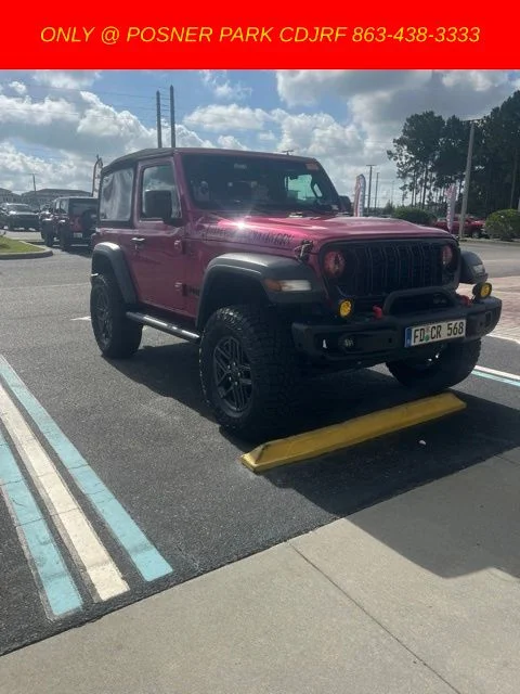 Used 2024  Jeep Sport S image 6