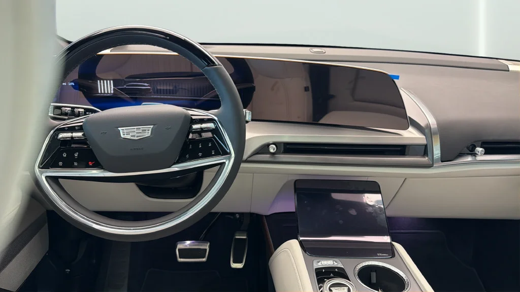2027 Cadillac VISTIQ Sport - Photo 20
