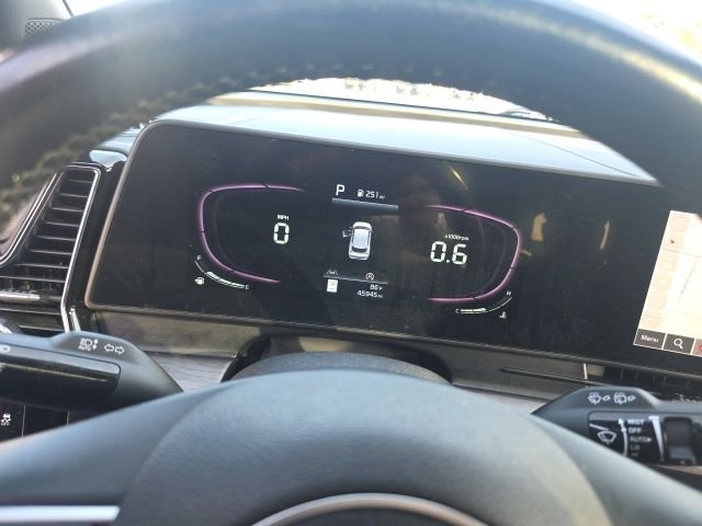 Used 2023 Black Kia X-Line image 16