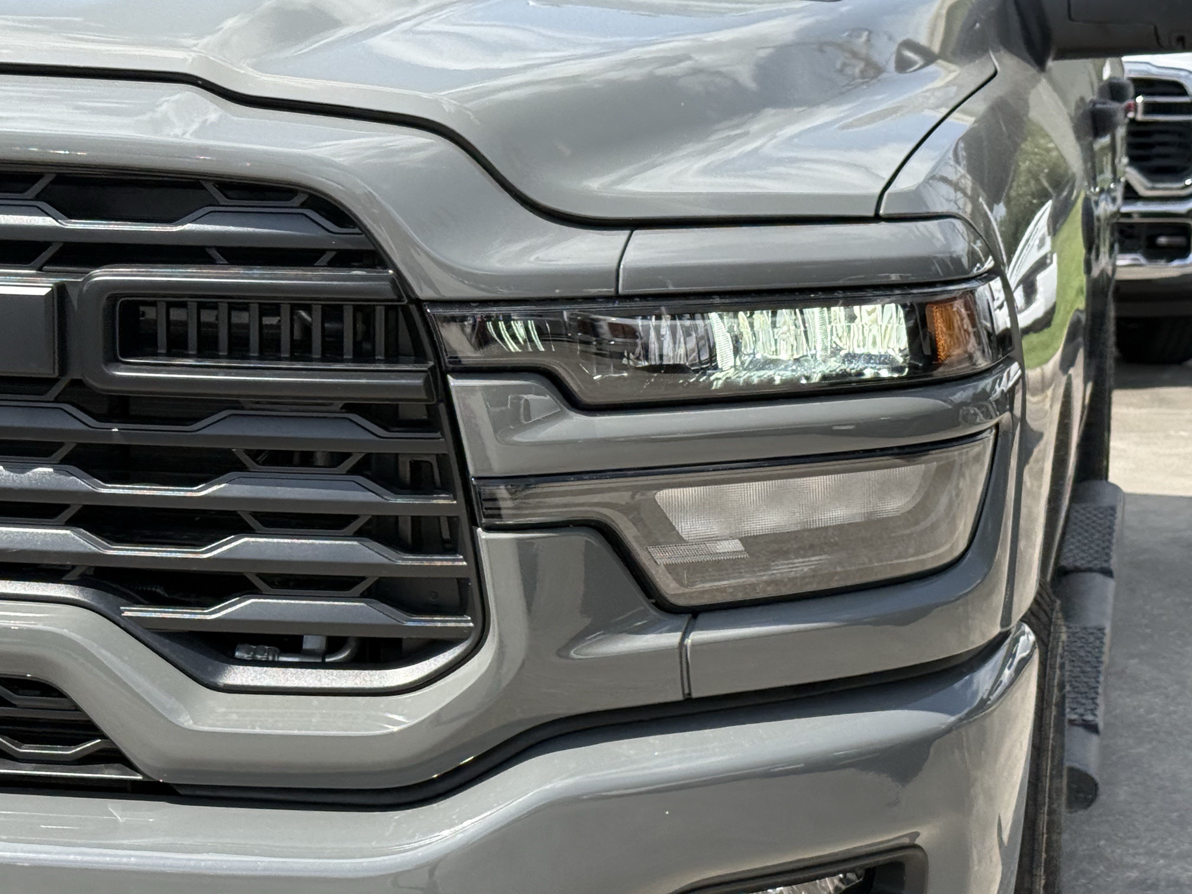 New 2026 Ceramic Gray Clear-Coat Exterior Paint RAM Black Express image 7