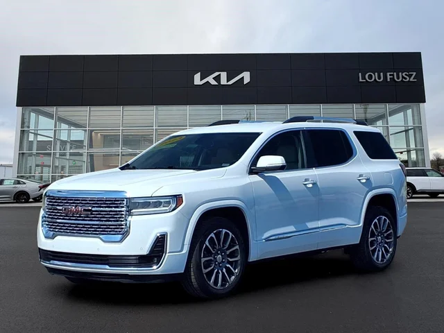 2023 GMC Acadia Denali