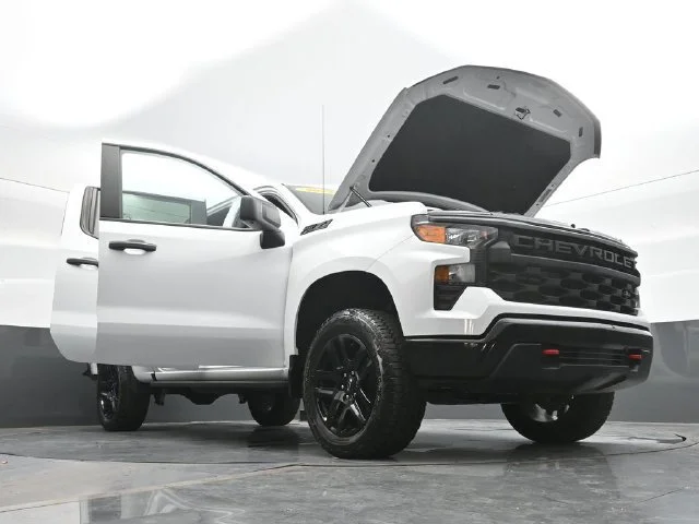 Used 2025 Summit White Chevrolet Custom Trail Boss image 32