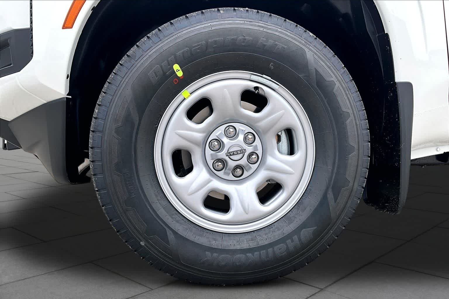 New 2026 Glacier White Nissan S image 9