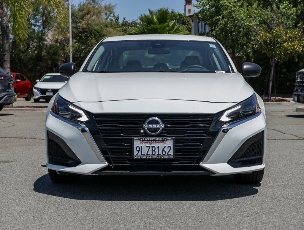 Used 2024 White Nissan 2.5 S image 8