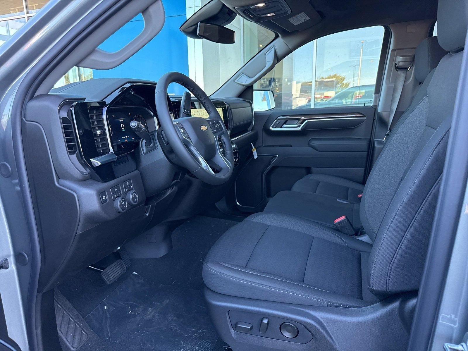 New 2026 Sterling Gray Metallic Chevrolet LT (2FL) with Convenience Package - Trailering Package - 20in Grazen Wheels image 15
