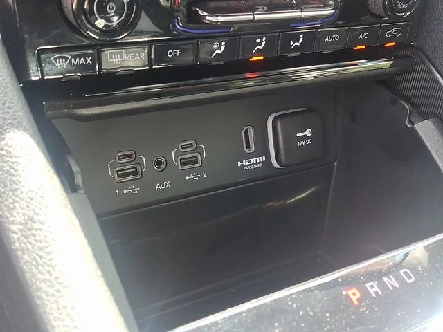 Certified Used 2023 White Jeep Limited image 24