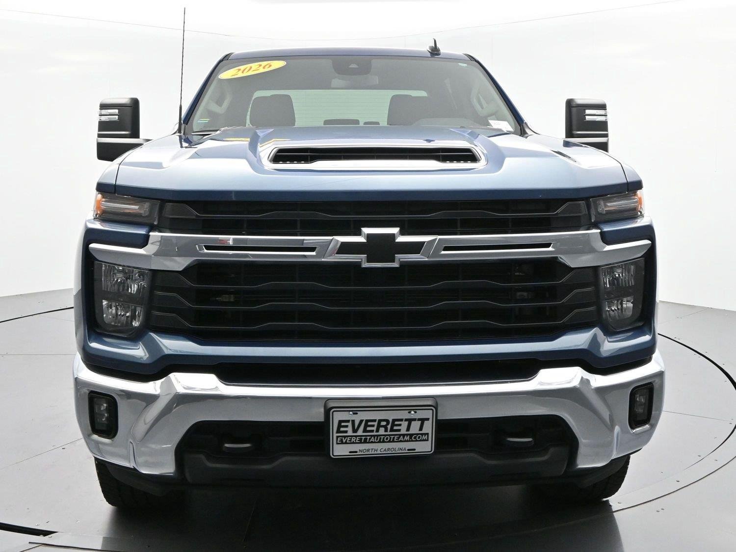 Used 2026 Lakeshore Blue Metallic Chevrolet LT image 5