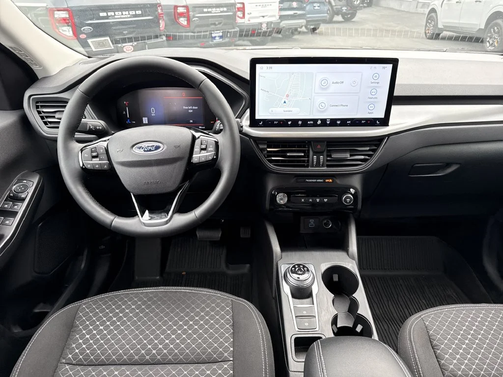 Used 2023 Gray Ford Active image 14