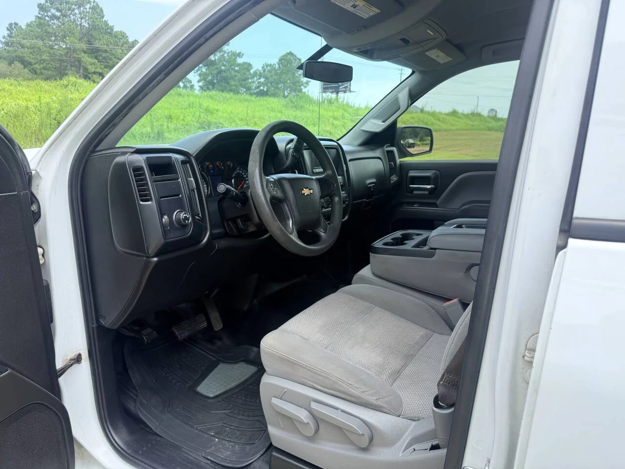 Used 2017 White Chevrolet Work Truck 4x2 4dr Double Cab 6.5 ft. SB image 10