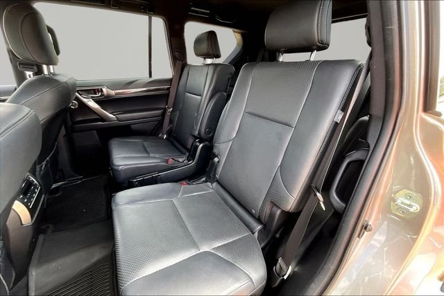 Used 2023 Silver Lexus 460 Luxury image 28