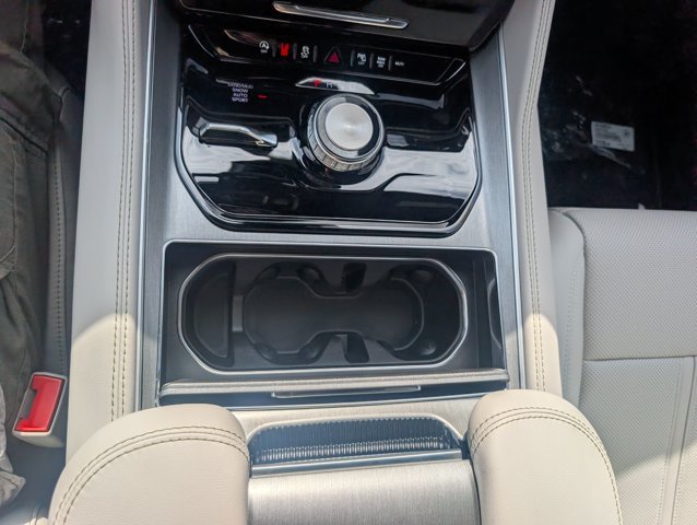 New 2026 High Gloss Black Exterior Paint Jeep Limited Altitude image 29