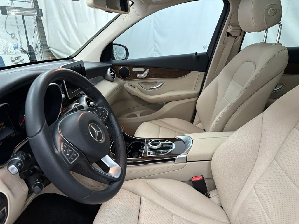 Used 2018 Gray Mercedes-Benz GLC 300 image 14