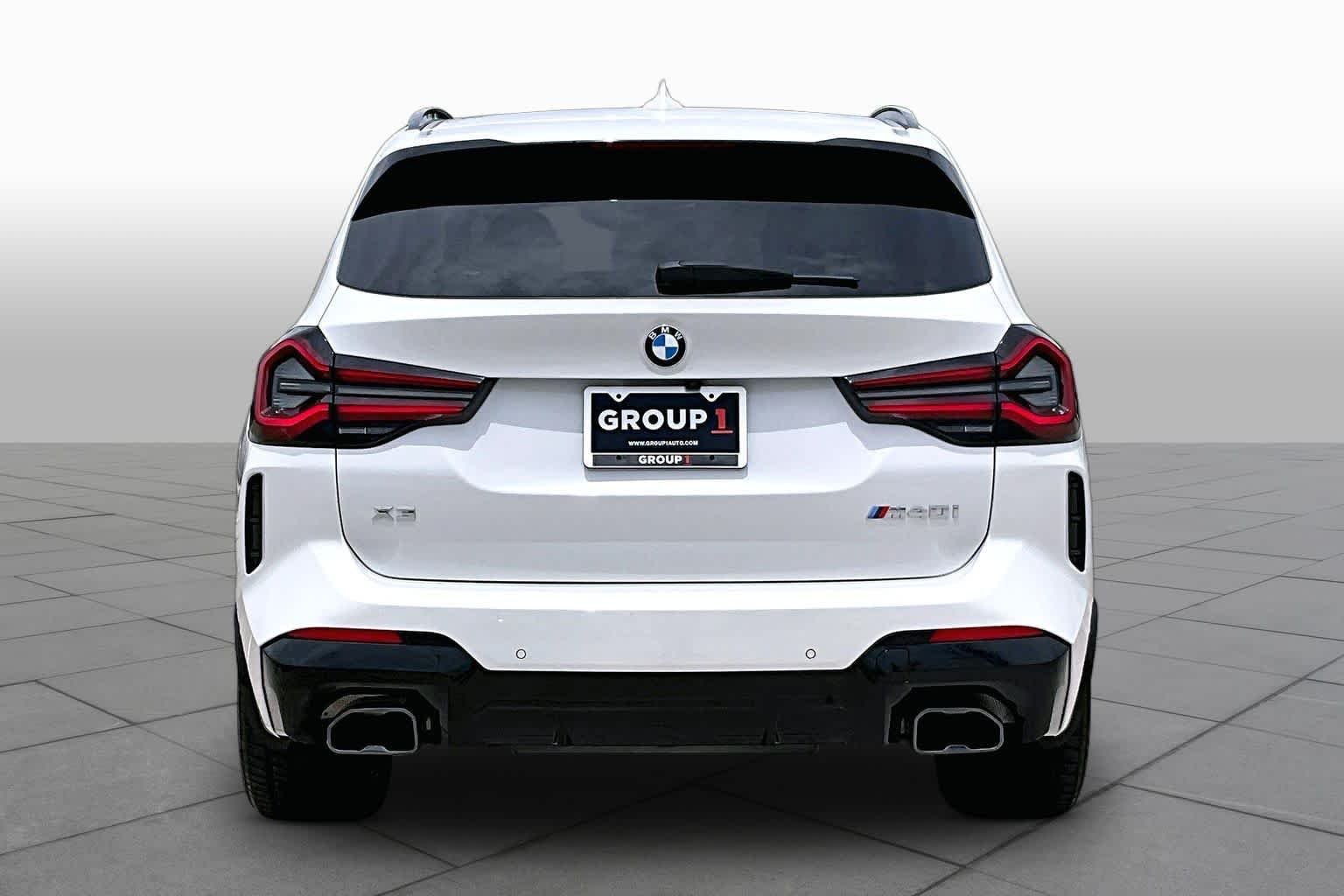 Used 2024 Mineral White Metallic BMW M40i image 4