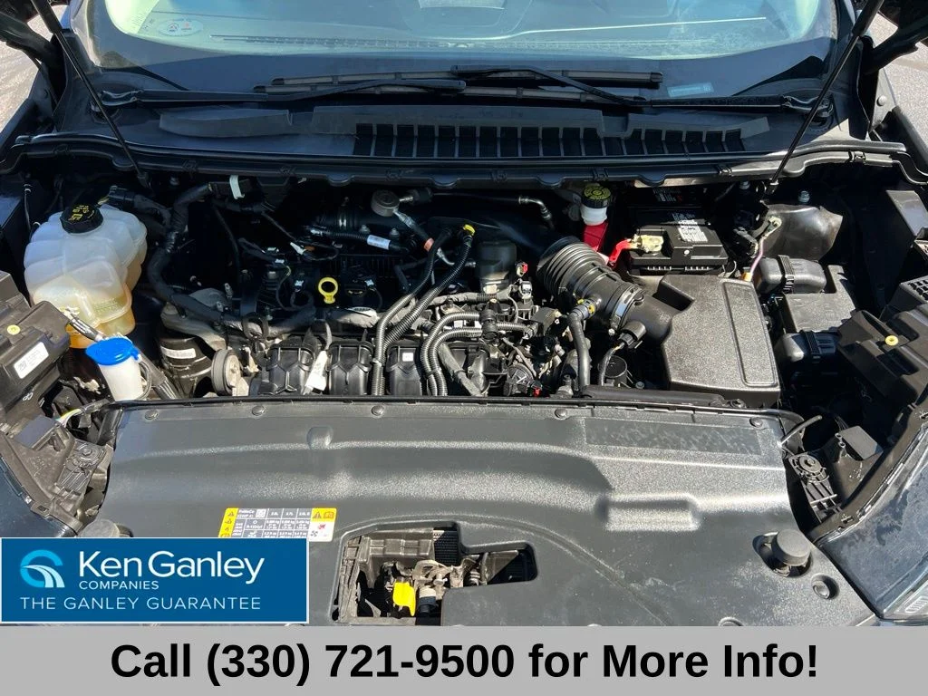 Used 2022 Black Ford SE image 60